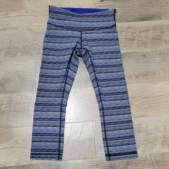Lululemon Pants - Beautiful Lululemon Space Dye Blue Crop Leggings